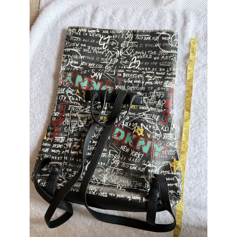 DKNY Graffiti Logo Print Backpack Black White Zip - Picture 5 of 13